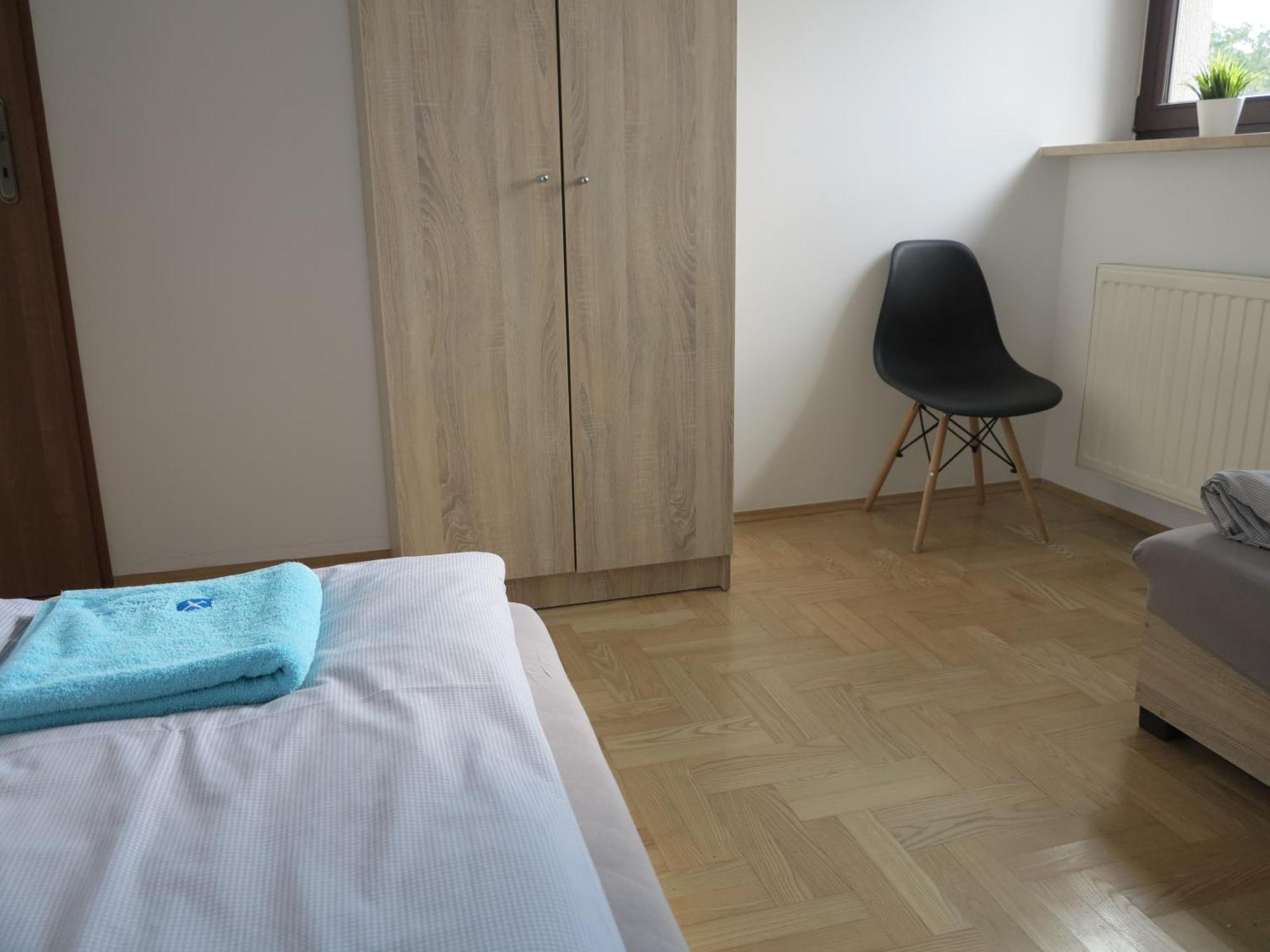 Airspot Balice Aparthotel Cholerzyn Δωμάτιο φωτογραφία